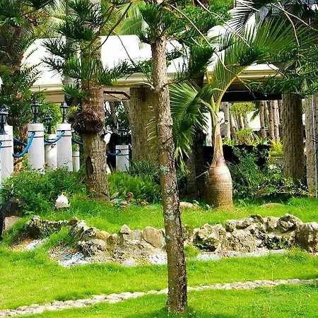 Estaca Bay Gardens Conference Resort